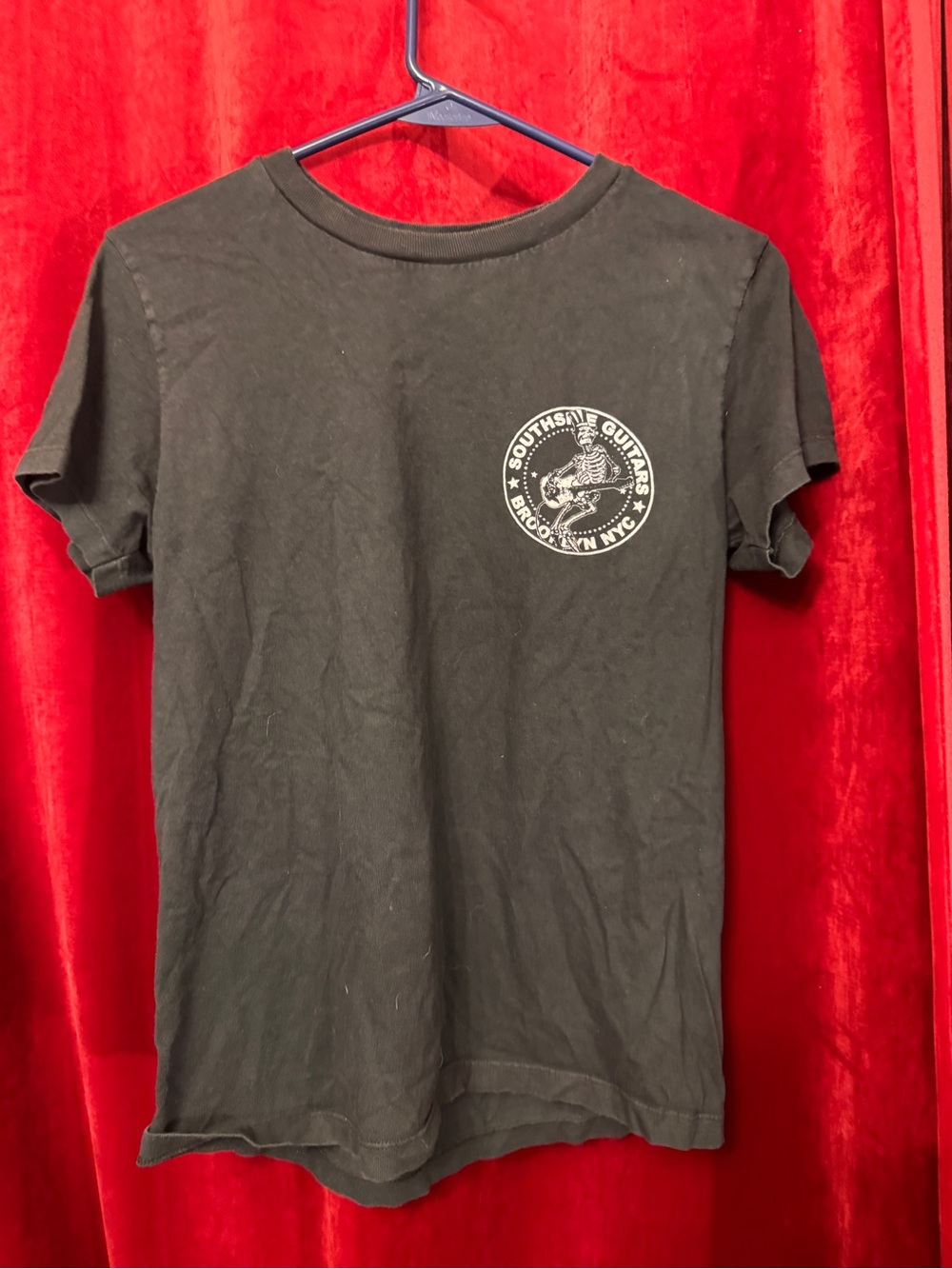Distressed Guitar Graphic Men's Tee